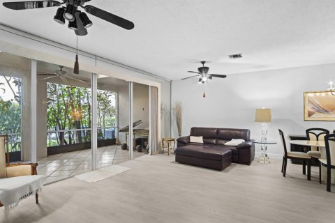 Touwnhouse à vendre à Boca Raton, Floride: 3 chambres, 160.54 m2 № 2081787 - photo 15