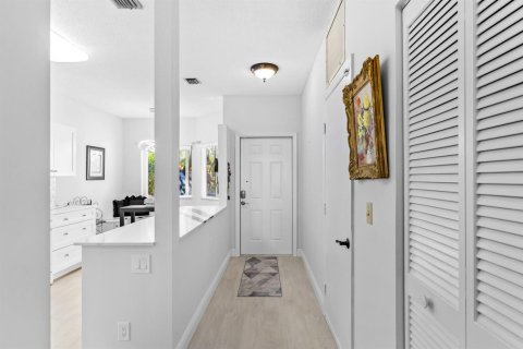 Touwnhouse à vendre à Boca Raton, Floride: 3 chambres, 160.54 m2 № 2081787 - photo 11