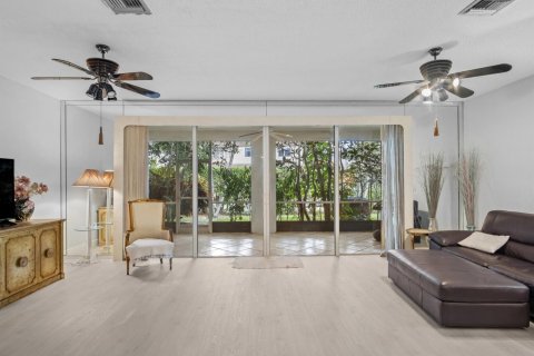 Touwnhouse à vendre à Boca Raton, Floride: 3 chambres, 160.54 m2 № 2081787 - photo 18