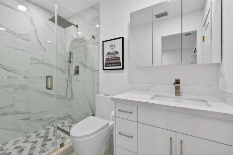 Condominio en alquiler en Doral, Florida, 2 dormitorios, 86.03 m2 № 1993602 - foto 17