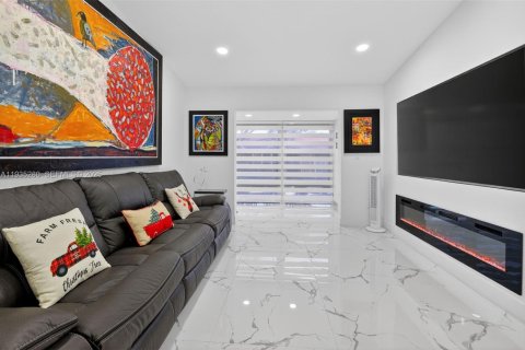 Condominio en alquiler en Doral, Florida, 2 dormitorios, 86.03 m2 № 1993602 - foto 29