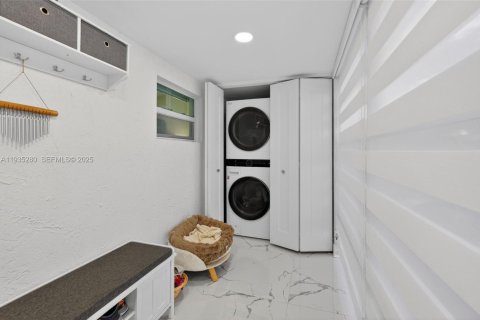 Condominio en alquiler en Doral, Florida, 2 dormitorios, 86.03 m2 № 1993602 - foto 27