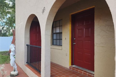 Appartement à Lakeland, Floride 2 chambres, 303.23 m2 № 2386452