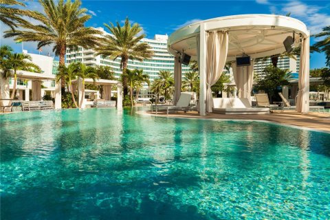 Condo in Miami Beach, Florida  № 1949492 - photo 9
