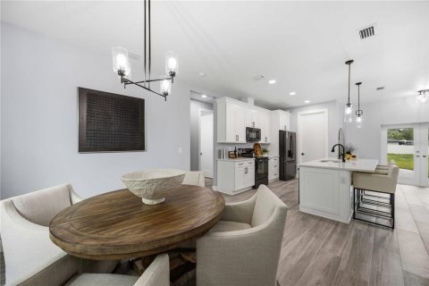 Купить виллу или дом в Норт-Порт, Флорида 8 комнат, 144.93м2, № 2220570 - фото 12