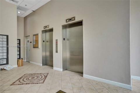 Condo in Jupiter, Florida, 2 bedrooms  № 1819799 - photo 4