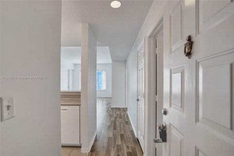 Condo in Jupiter, Florida, 2 bedrooms  № 1819799 - photo 8