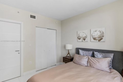 Copropriété à vendre à Sunny Isles Beach, Floride: 3 chambres, 138.61 m2 № 1867600 - photo 18