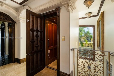 Villa ou maison à louer à Pompano Beach, Floride: 5 chambres, 629.97 m2 № 1943257 - photo 7