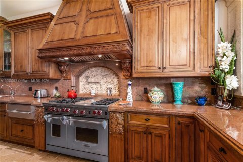 Villa ou maison à louer à Pompano Beach, Floride: 5 chambres, 629.97 m2 № 1943257 - photo 13