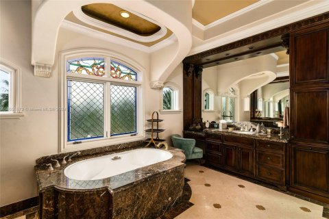 Villa ou maison à louer à Pompano Beach, Floride: 5 chambres, 629.97 m2 № 1943257 - photo 30