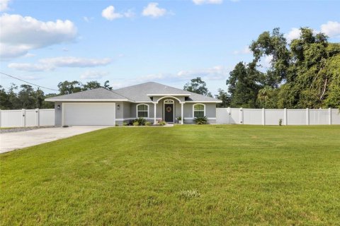 House in Chiefland, Florida 4 bedrooms, 196.95 sq.m. № 2350208