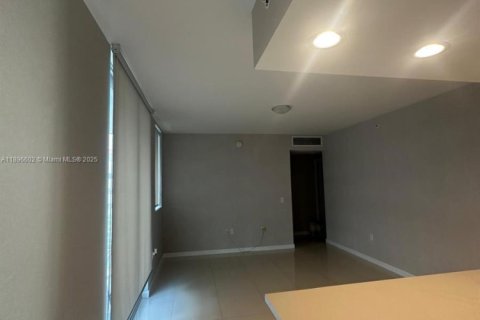 Снять в аренду кондоминиум в Майами, Флорида 1 спальня, 73.58м2, № 1947803 - фото 7