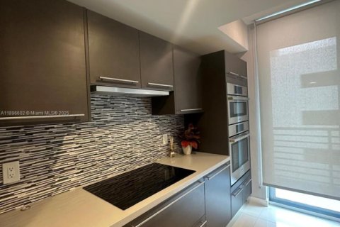 Снять в аренду кондоминиум в Майами, Флорида 1 спальня, 73.58м2, № 1947803 - фото 3