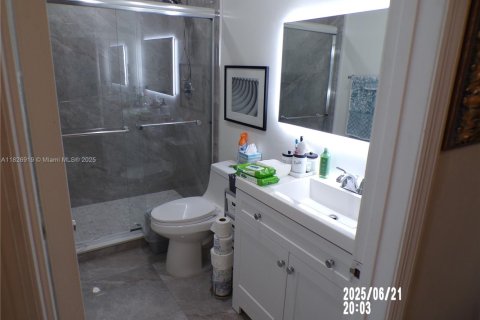 House in Homestead, Florida 5 bedrooms, 160.44 sq.m. № 1953298 - photo 13