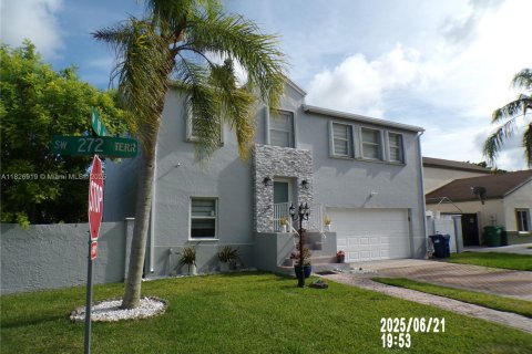 House in Homestead, Florida 5 bedrooms, 160.44 sq.m. № 1953298 - photo 4