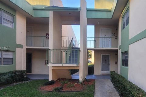Condominio en venta en Coral Springs, Florida, 1 dormitorio, 56.67 m2 № 1992059 - foto 10