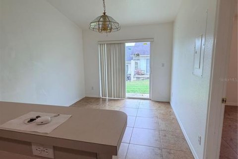 Touwnhouse à louer à Clermont, Floride: 2 chambres, 79.71 m2 № 2219453 - photo 5