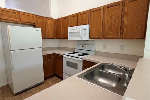 Touwnhouse à louer à Clermont, Floride: 2 chambres, 79.71 m2 № 2219453 - photo 4