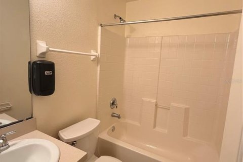 Touwnhouse à louer à Clermont, Floride: 2 chambres, 79.71 m2 № 2219453 - photo 12