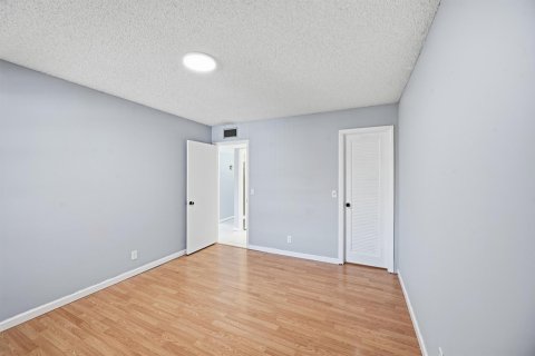 Copropriété à vendre à Delray Beach, Floride: 2 chambres, 83.8 m2 № 2182988 - photo 12
