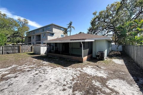 Commercial property in Seminole, Florida 3 bedrooms, 159.79 sq.m. № 2348190 - photo 23