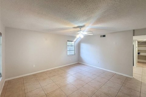 Commercial property in Seminole, Florida 3 bedrooms, 159.79 sq.m. № 2348190 - photo 5