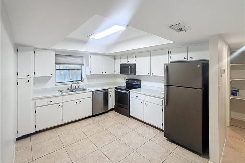 Commercial property in Seminole, Florida 3 bedrooms, 159.79 sq.m. № 2348190 - photo 7