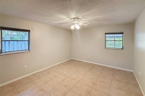 Commercial property in Seminole, Florida 3 bedrooms, 159.79 sq.m. № 2348190 - photo 11