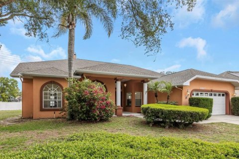Casa en venta en Hudson, Florida, 4 dormitorios, 260.22 m2 № 1638094 - foto 2