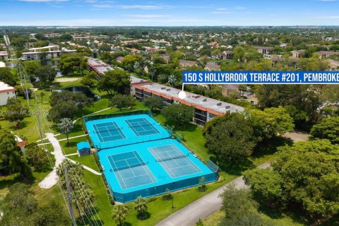 Condo in Pembroke Pines, Florida, 2 bedrooms  № 1772449 - photo 30