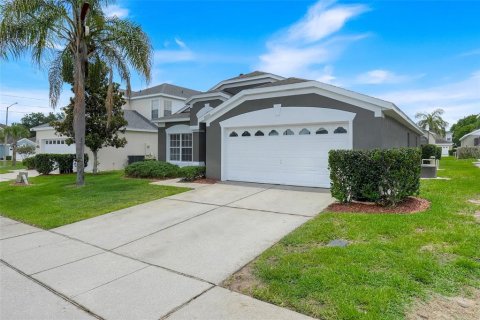 Villa ou maison à vendre à Kissimmee, Floride: 4 chambres, 145.58 m2 № 2201319 - photo 2