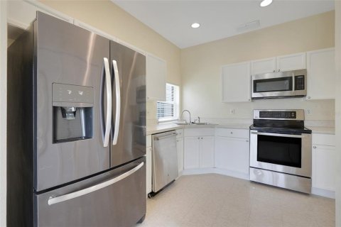 Villa ou maison à vendre à Kissimmee, Floride: 4 chambres, 145.58 m2 № 2201319 - photo 8