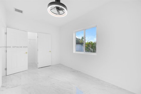 Casa en venta en Hollywood, Florida, 3 dormitorios, 157.93 m2 № 1863306 - foto 8