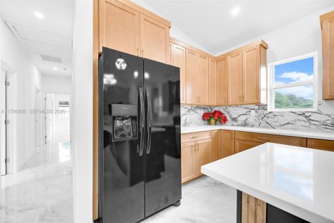 Casa en venta en Hollywood, Florida, 3 dormitorios, 157.93 m2 № 1863306 - foto 22