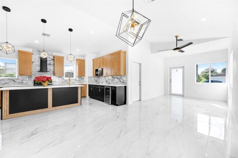 Casa en venta en Hollywood, Florida, 3 dormitorios, 157.93 m2 № 1863306 - foto 14