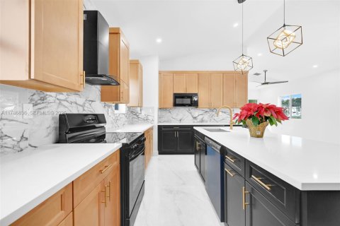 Casa en venta en Hollywood, Florida, 3 dormitorios, 157.93 m2 № 1863306 - foto 21