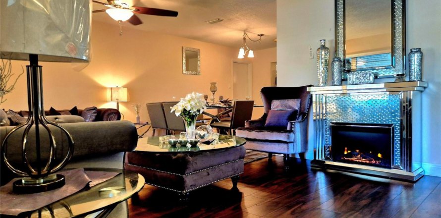 Casa en Margate, Florida 3 dormitorios, 170.38 m2 № 2250317
