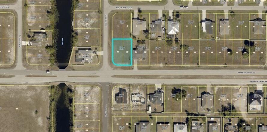 Land in Cape Coral, Florida № 2396417