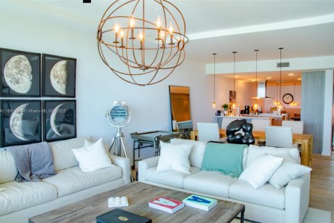 Condo in Key Biscayne, Florida, 3 bedrooms  № 1377346 - photo 14