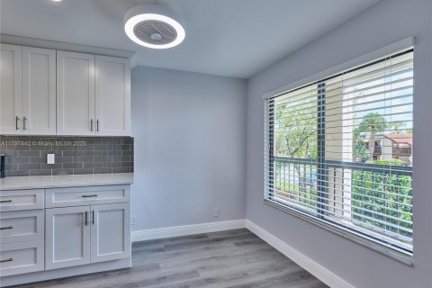 Copropriété à vendre à Boynton Beach, Floride: 2 chambres, 111.95 m2 № 1696536 - photo 8