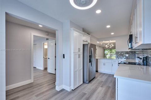 Copropriété à vendre à Boynton Beach, Floride: 2 chambres, 111.95 m2 № 1696536 - photo 11