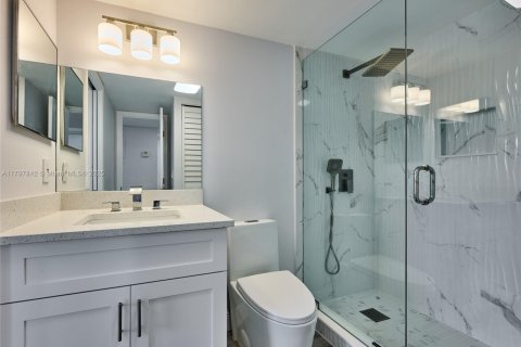 Copropriété à vendre à Boynton Beach, Floride: 2 chambres, 111.95 m2 № 1696536 - photo 19