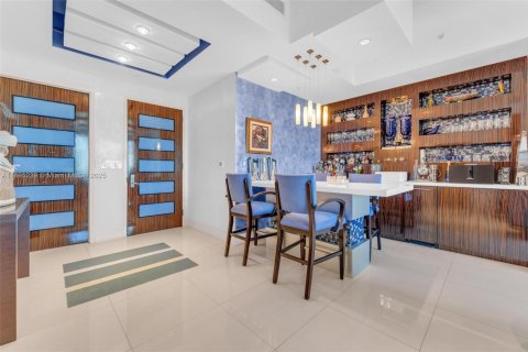 Copropriété à vendre à Miami Beach, Floride: 2 chambres, 176.24 m2 № 2016737 - photo 2