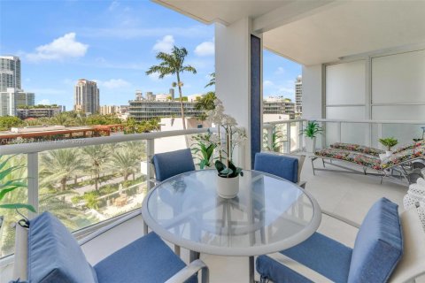 Copropriété à vendre à Miami Beach, Floride: 2 chambres, 176.24 m2 № 2016737 - photo 7