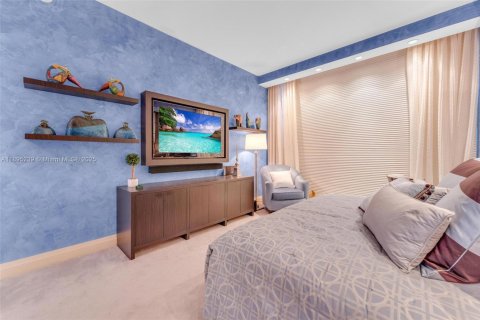 Copropriété à vendre à Miami Beach, Floride: 2 chambres, 176.24 m2 № 2016737 - photo 17