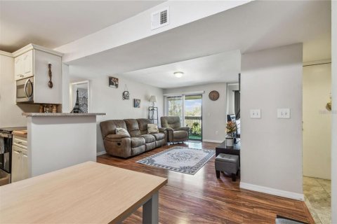 Condominio en alquiler en Palm Harbor, Florida, 3 dormitorios, 104.79 m2 № 1767243 - foto 8