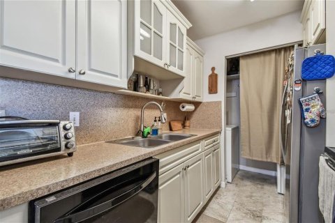 Condominio en alquiler en Palm Harbor, Florida, 3 dormitorios, 104.79 m2 № 1767243 - foto 4
