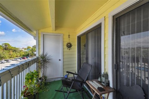 Condominio en alquiler en Palm Harbor, Florida, 3 dormitorios, 104.79 m2 № 1767243 - foto 27