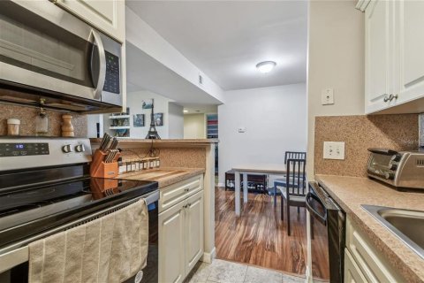 Condominio en alquiler en Palm Harbor, Florida, 3 dormitorios, 104.79 m2 № 1767243 - foto 5